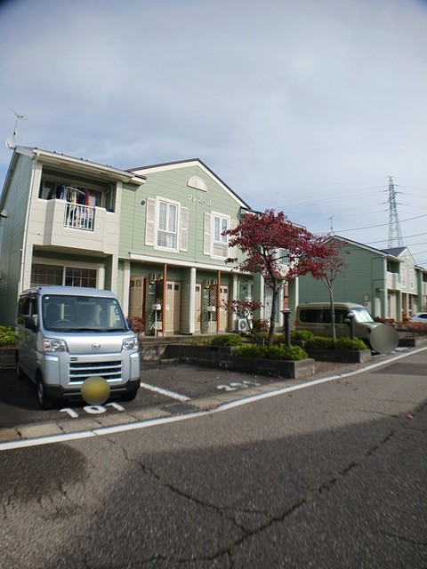 クレストＡ 駐車場