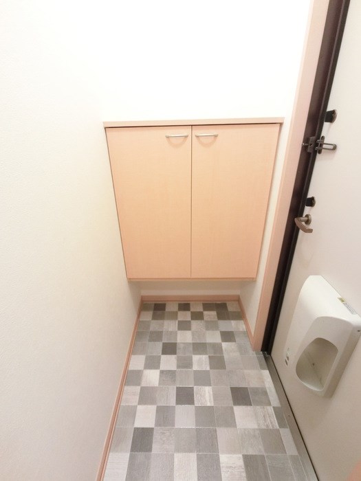 セブンワンテン　F 玄関