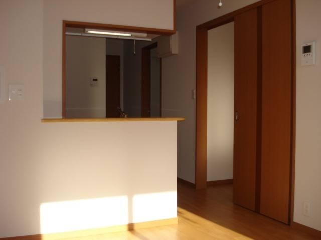 クレセントコート リビング