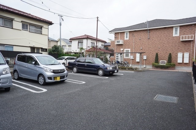アルベロパラッツォ 駐車場