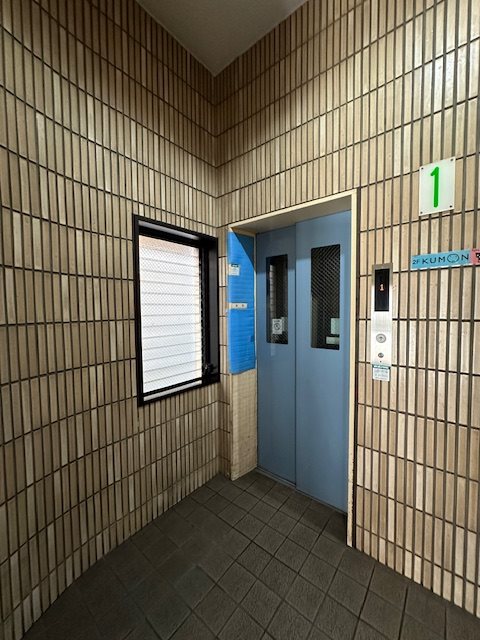 エンドービル エントランス