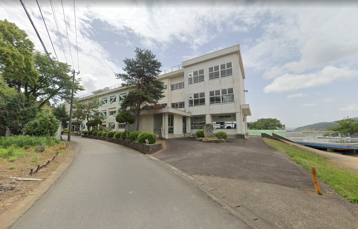 竹生町貸家 小学校