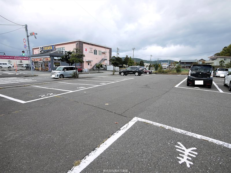 ルネッサンス広川 駐車場