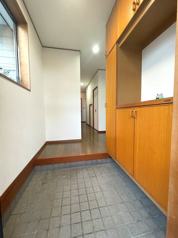 ライツレーン杉の木台 玄関