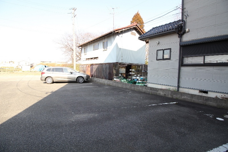 カーサ・ソフィアⅢ 駐車場