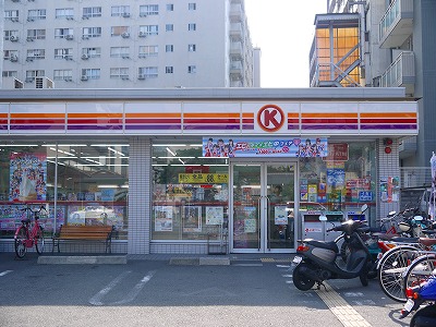 メゾンゼフィール コンビニ
