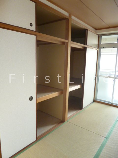 メゾンゼフィール 収納