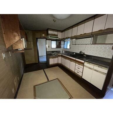 壬生賀陽御所町店舗付住宅 キッチン