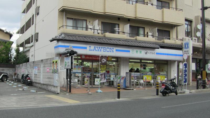 ピアレス円勝寺 コンビニ