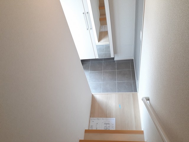 コンフォート　ピルツ 玄関