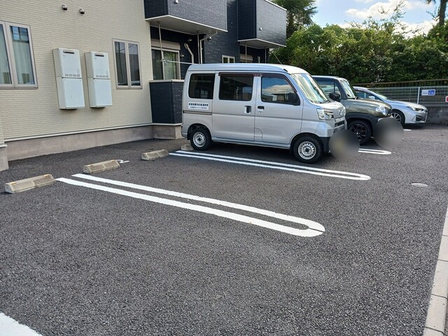 クアトロ・アロース 駐車場