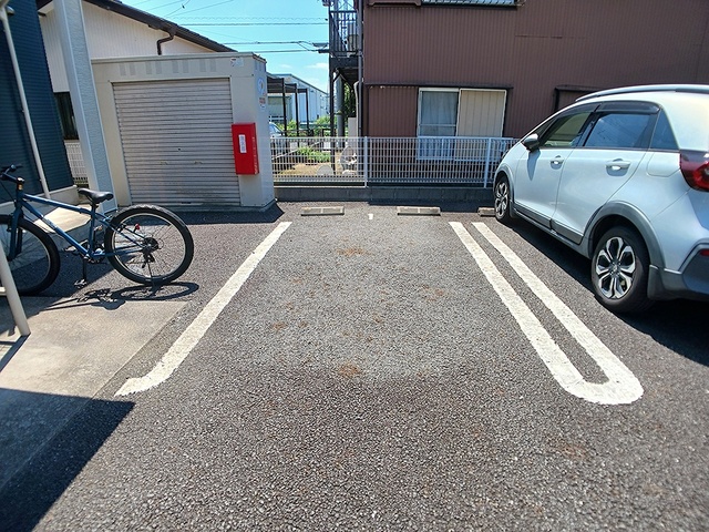 フィオーレ 駐車場