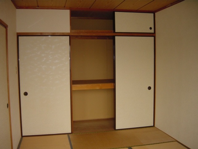 ハイツ並木B 収納