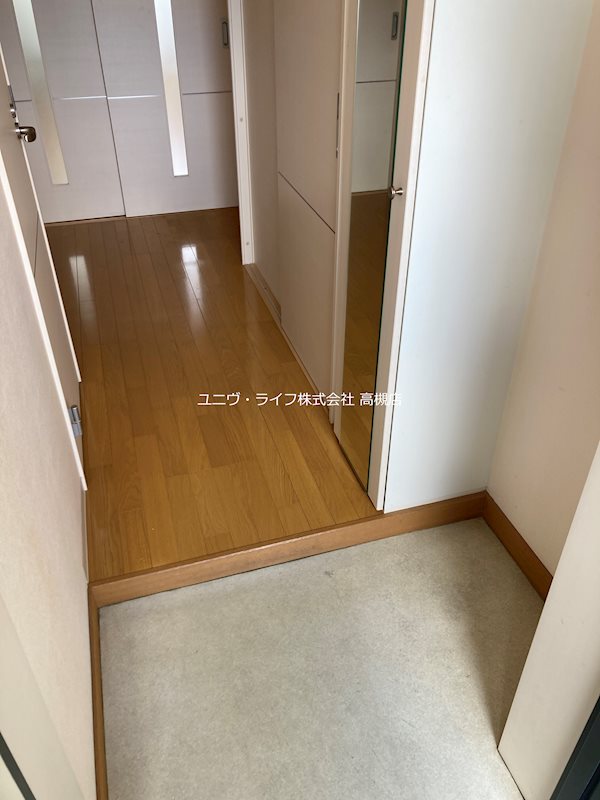 セラフィックIWT 玄関