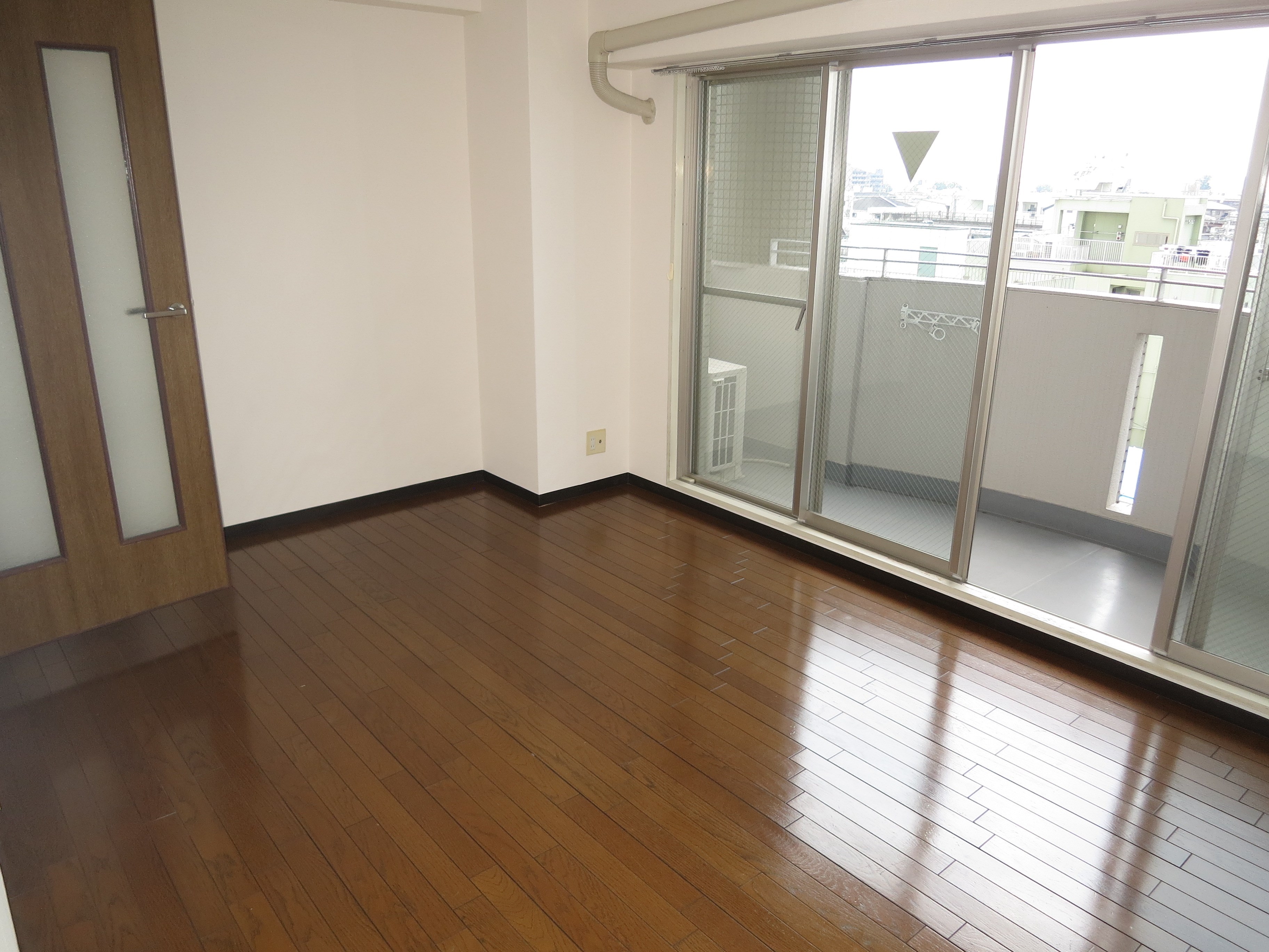 ロイヤル高槻 リビング