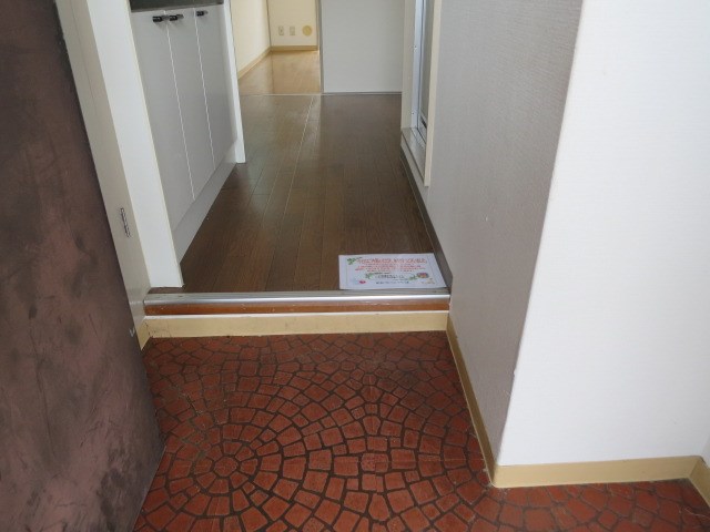 タイガーマンション 玄関