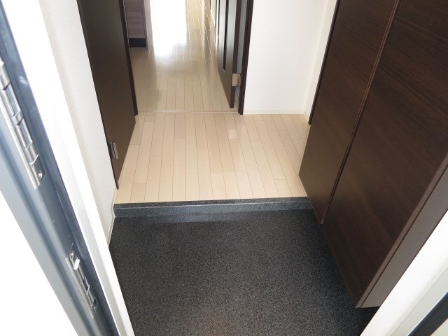 メイビスタ高槻  玄関