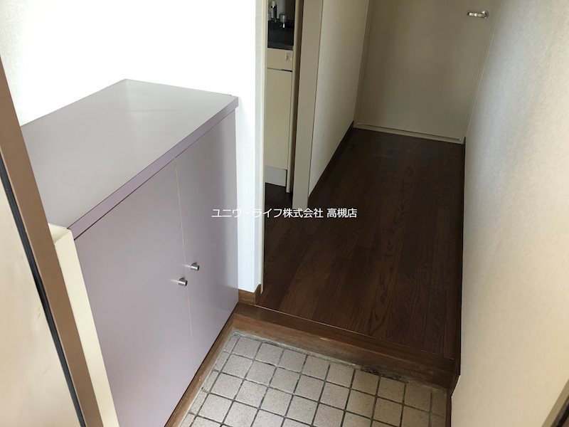 ドムス西高槻  玄関