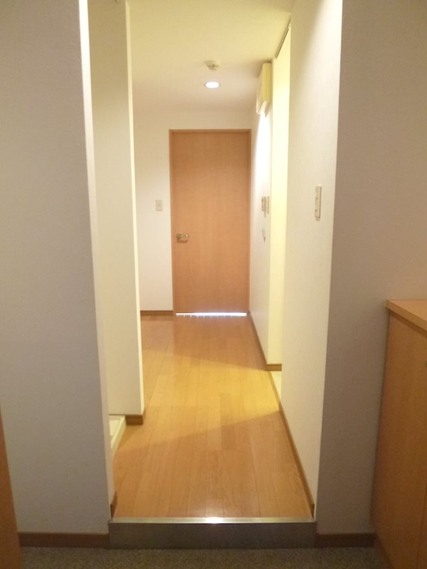 ディアス山手Ⅲ 玄関
