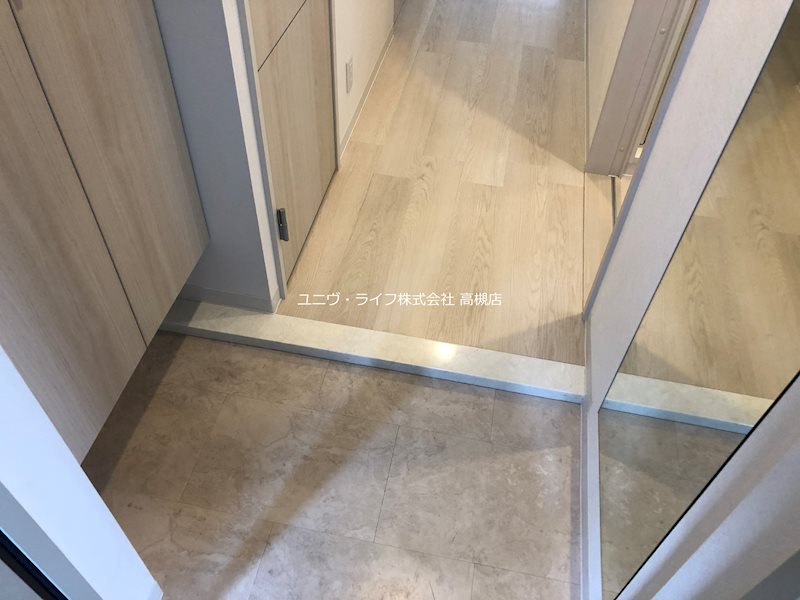 deww（デュウー） 玄関