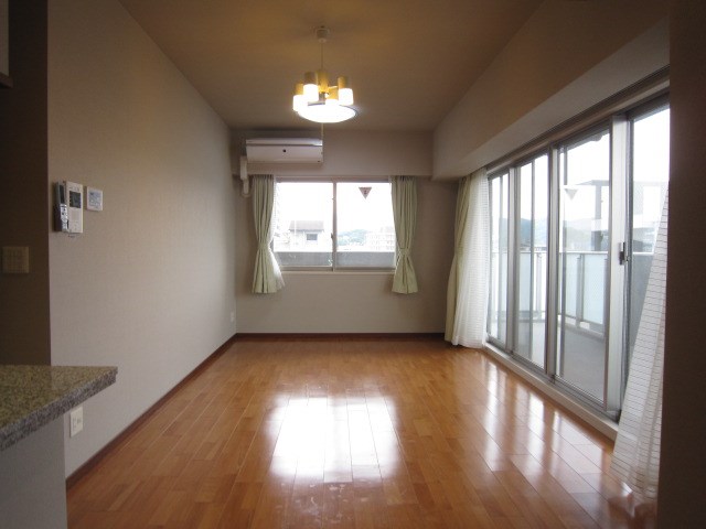 ロジュマン高槻 リビング