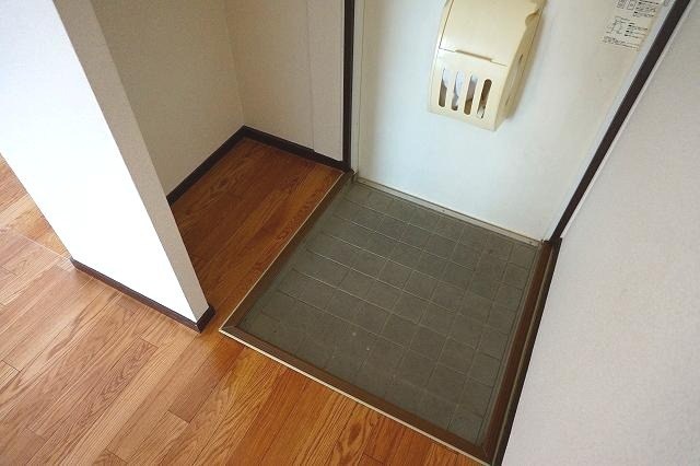サンハイツよしだ 玄関