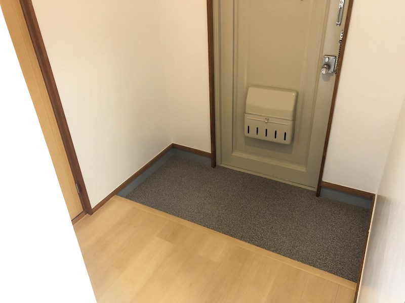 レジデントヒラノ 玄関