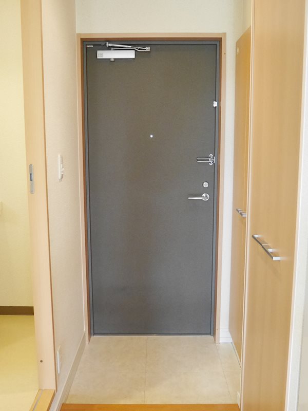 ヒルサイドハウス源 玄関