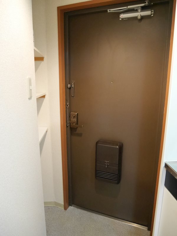 泉町ロイヤルハイツＣ棟 玄関