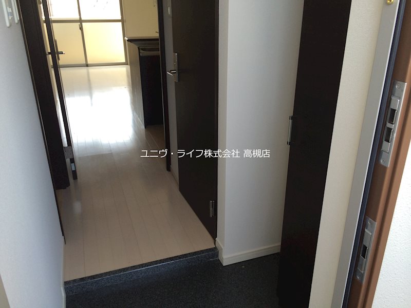 ラフィーエ高槻 玄関