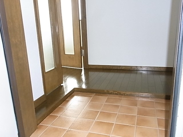 ファミール津之江  玄関