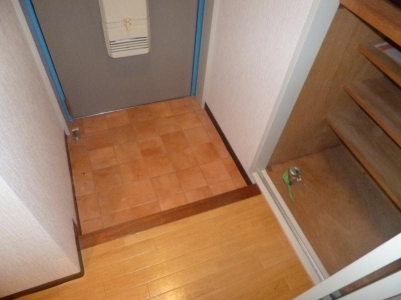トレンディア高槻 玄関