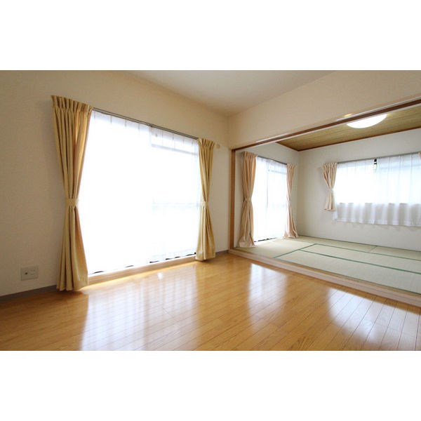 サンパティオ　A棟 リビング