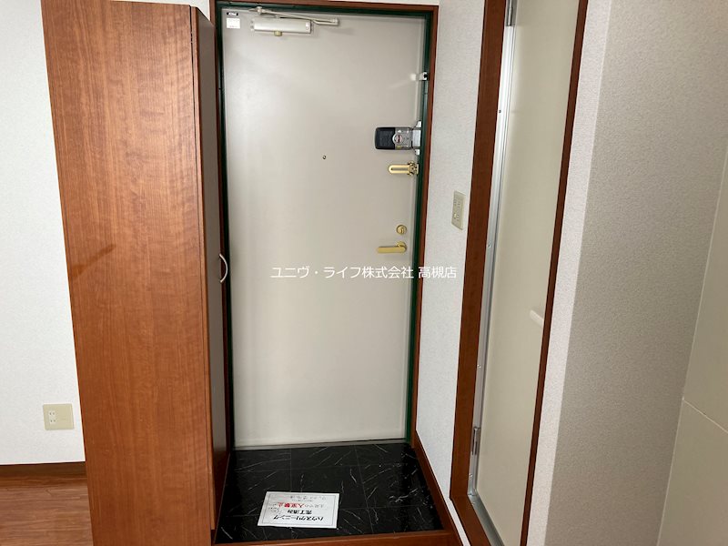 フェリセ富田 玄関