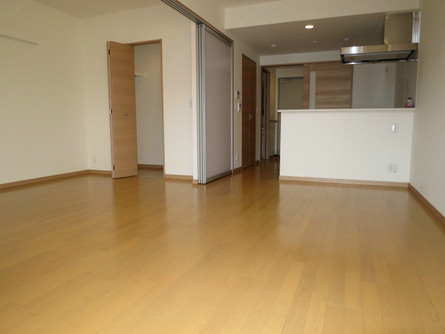 ラ・エスペランサ山手    リビング