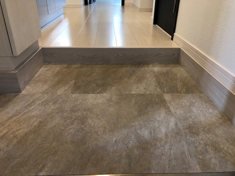 KTIレジデンス摂津富田 玄関