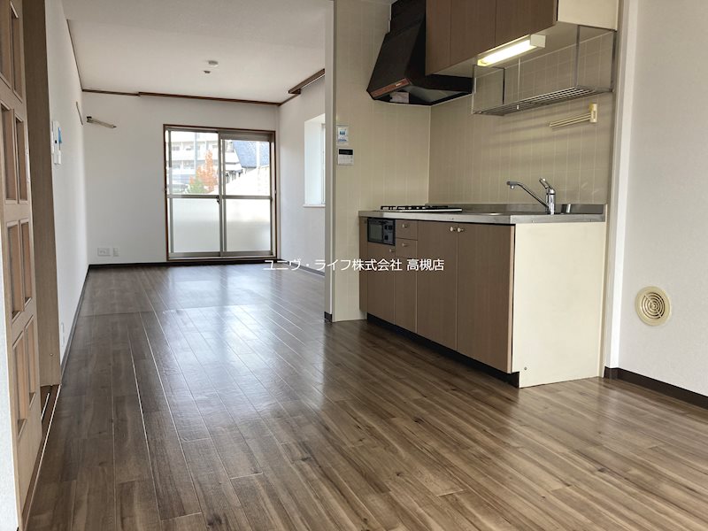 アニマン高槻阿武山 リビング