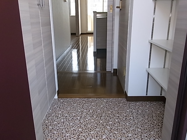 ベラ・ヴィッタ古曽部  玄関