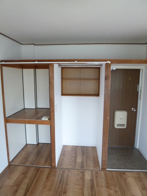 中通ハイツ 玄関