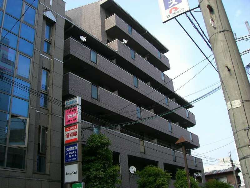 ガーデンコート内山  301号室 外観