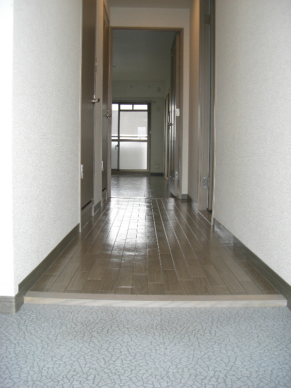 ガーデンコート内山  玄関