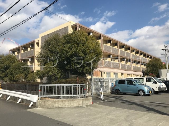 ノイレーベン古曽部   109号室 外観