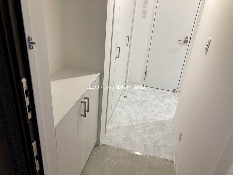 グレースコート子安 玄関