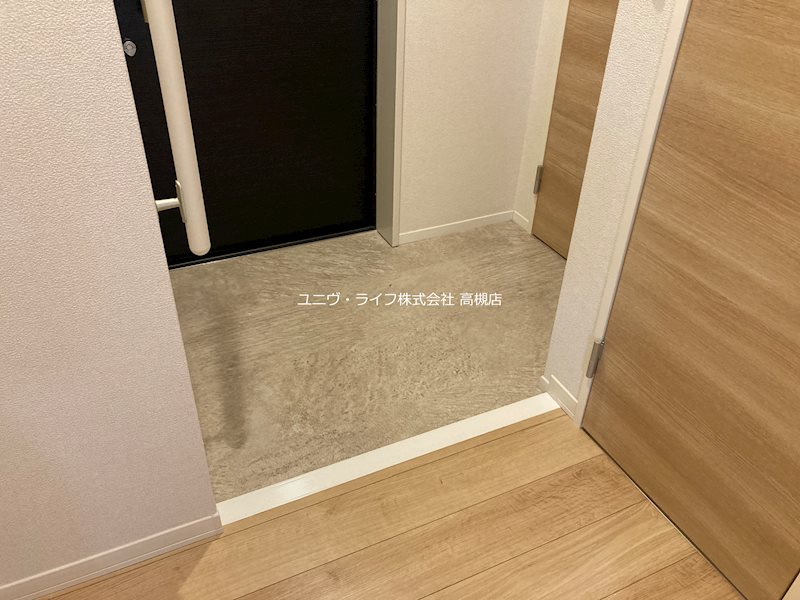 シャーメゾン本町 玄関