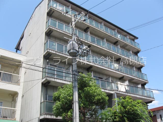 ドロメンスカセ3番館 外観写真