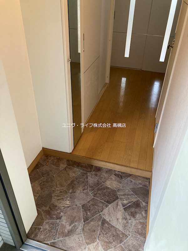 セラフィックIWT 玄関