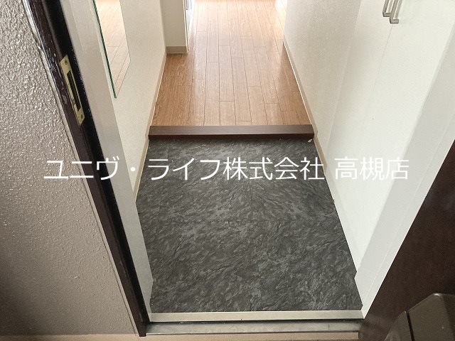 アルフォルスエム 玄関