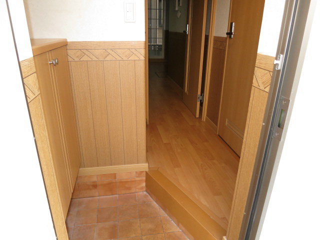 ビアンフェ真上 玄関