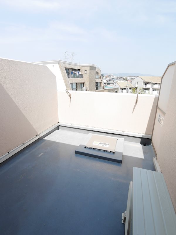 エンリィ学生マンション ベランダ