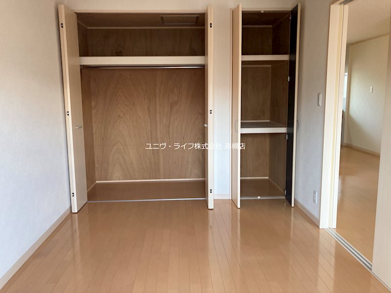 西田マンション ベッドルーム